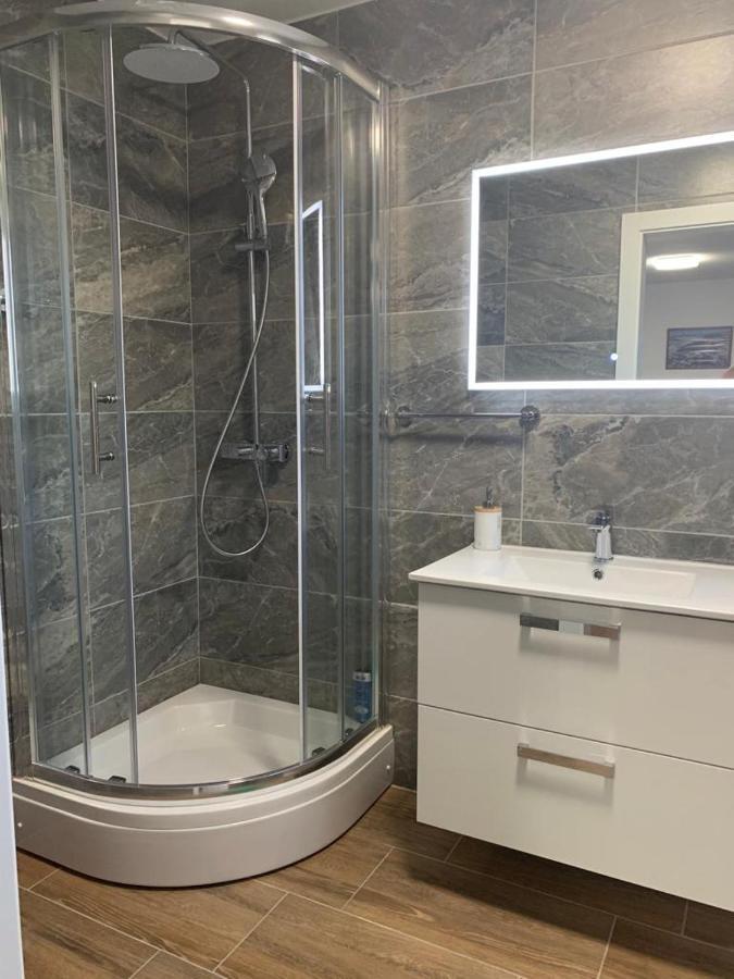 Apartmani Albatros Perusic Esterno foto