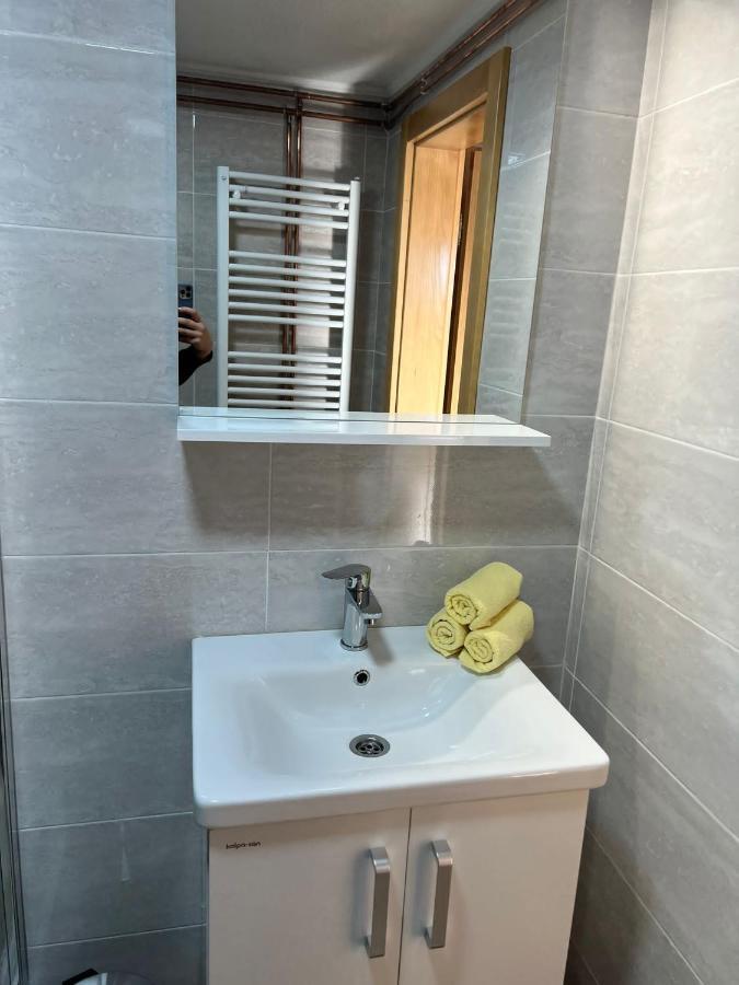 Apartmani Albatros Perusic Esterno foto