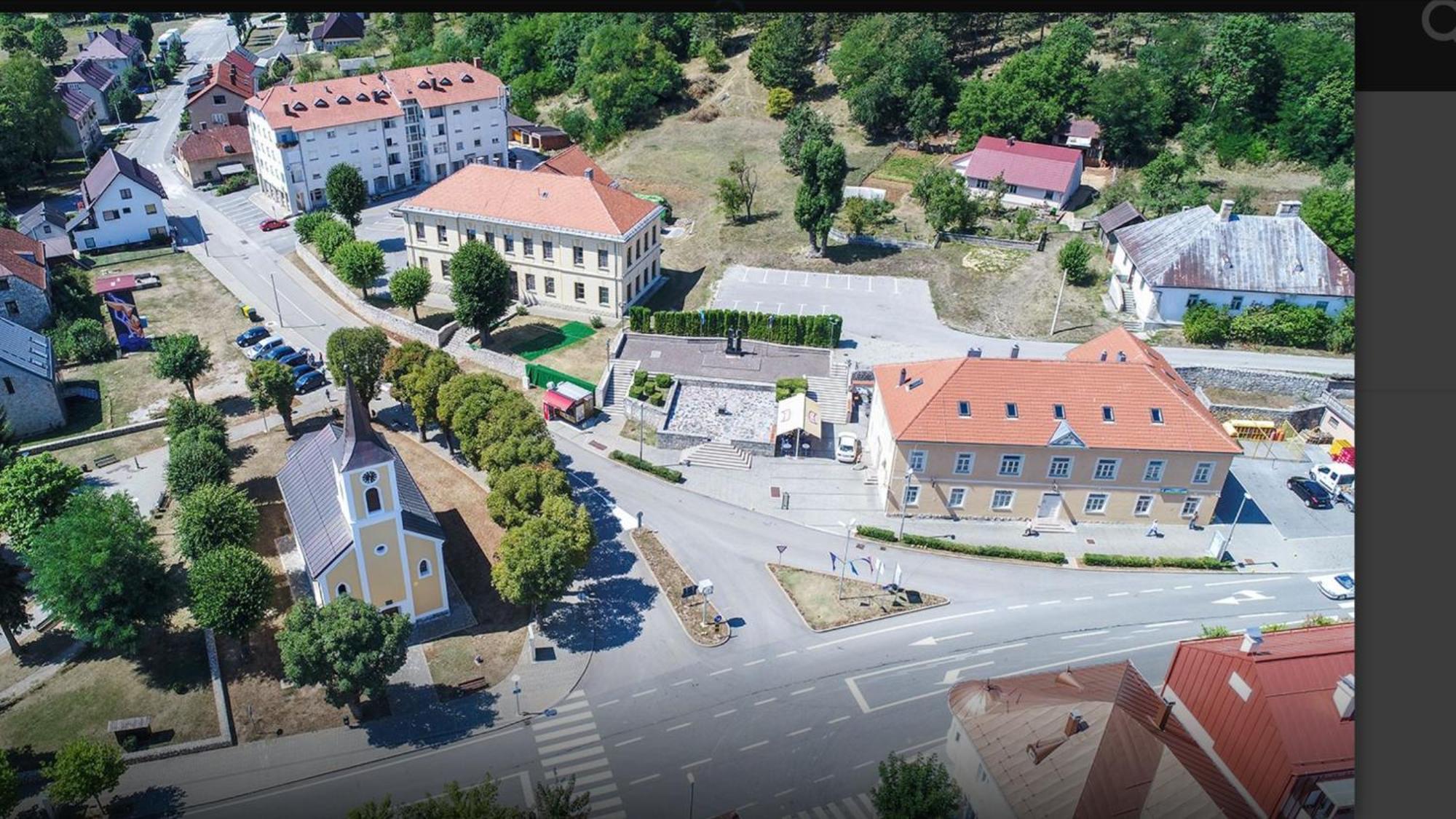 Apartmani Albatros Perusic Esterno foto